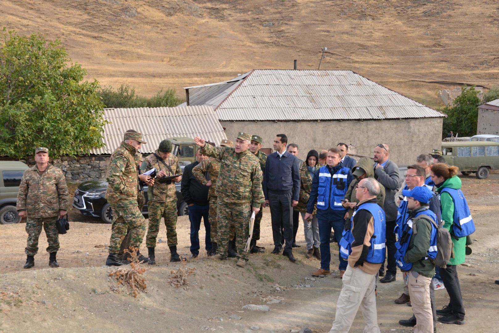 Azerbaijani army positions come under fire soon after EU mission deployed in Armenia: provocation or coincidence? - Gallery Image