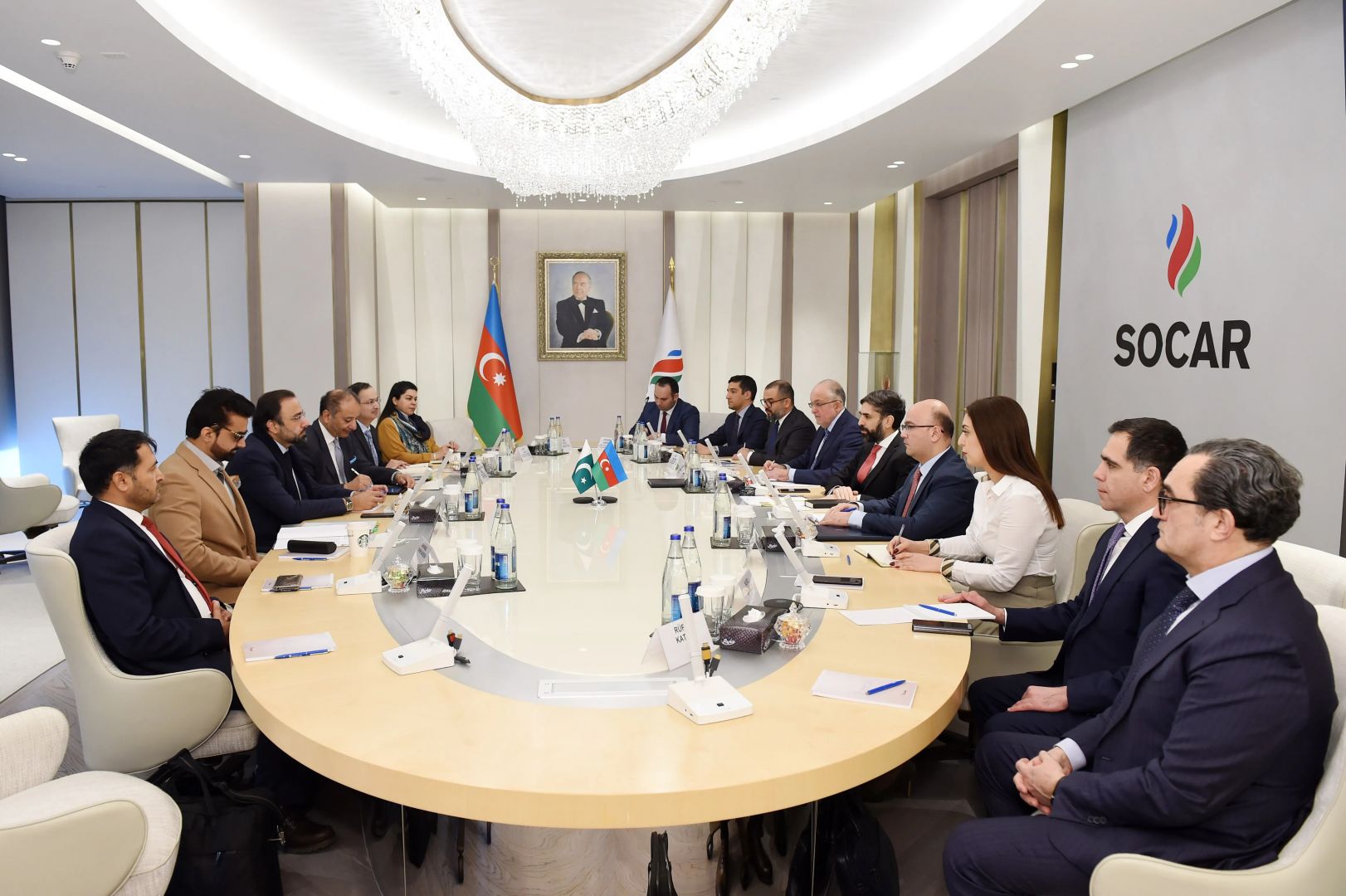 Azerbaijan's SOCAR & Pakistan's high delegation mull co-op on oil [PHOTO]