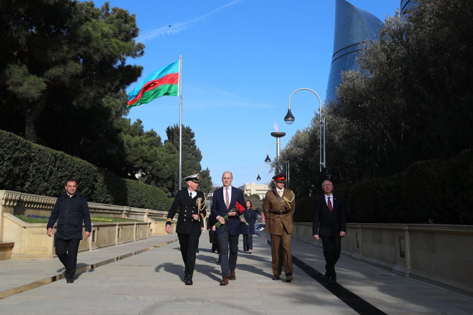 UK's top delegation paid a visit to Alley of Martyrs in Baku
