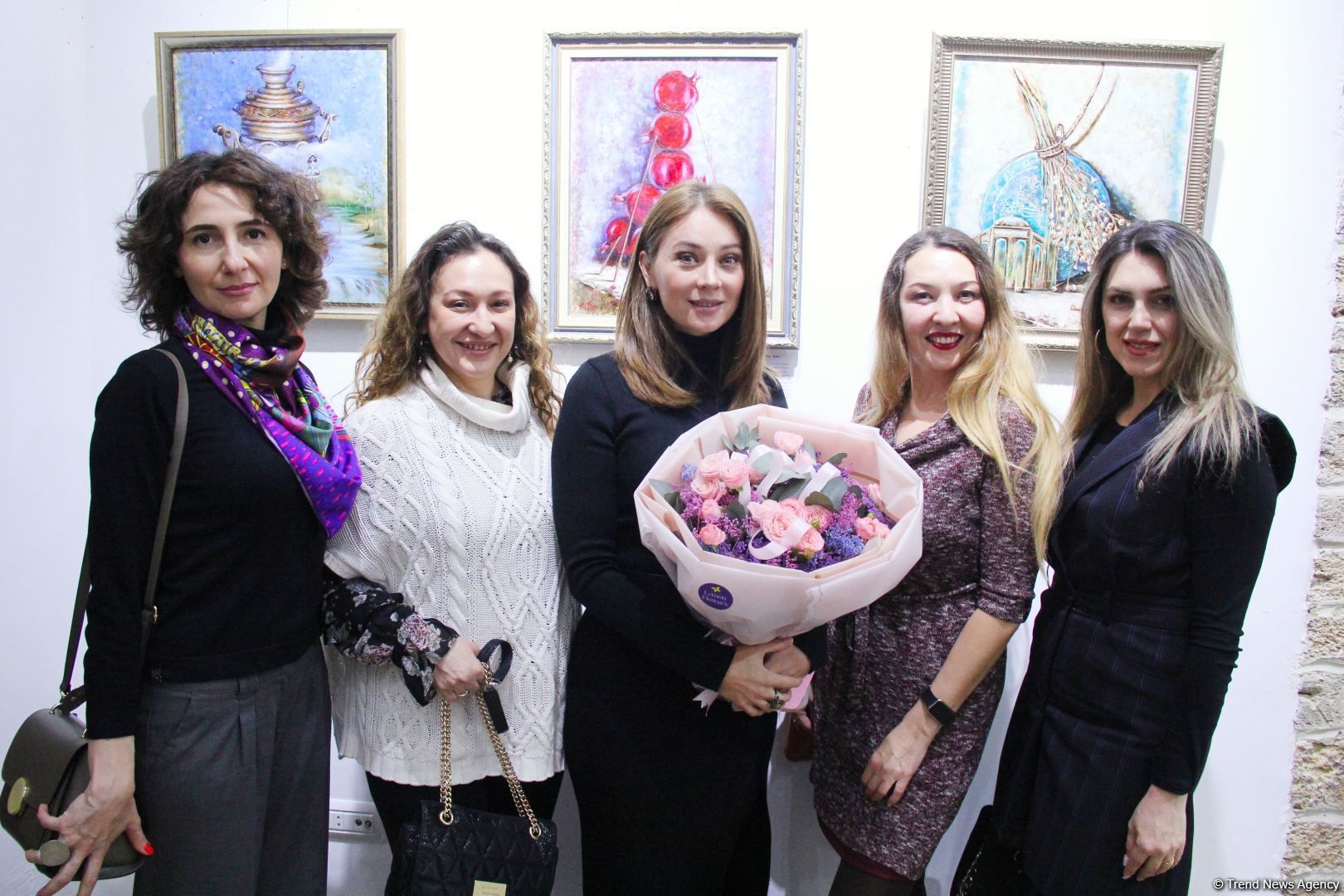 Ukrainian artist critic presents her artworks in Baku [PHOTO]