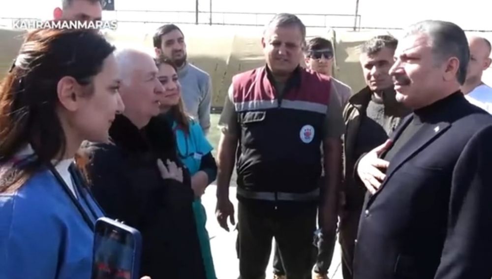 Turkish health minister meets with Azerbaijan’s medical personnel in quake-hit Kahramanmaras