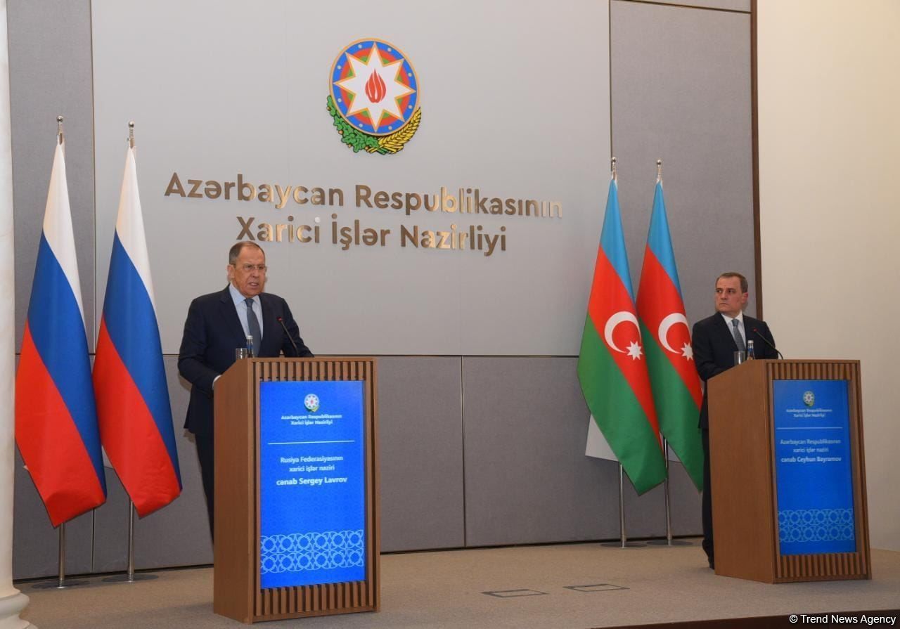 Azerbaijani & Russian foreign ministers discuss Lachin road, peace treaty & co-op [PHOTO]