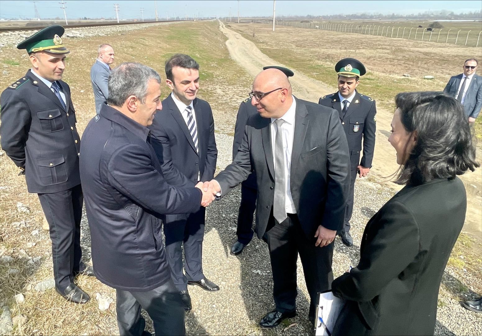 Acting US ambassador visits Azerbaijani-Iranian border