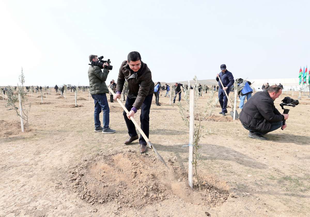 State Customs Committee kicks off tree planting event [PHOTO/VIDEO] - Gallery Image