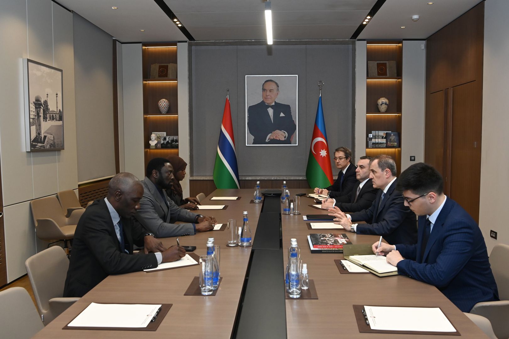 Azerbaijani Foreign Minister Jeyhun Bayramov receives his Gambian counterpart [PHOTO]