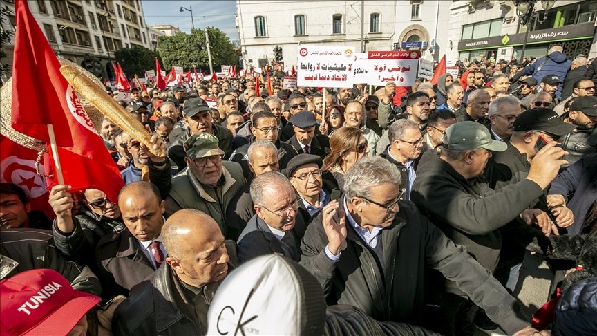 Thousands protest over economic woes in Tunisia