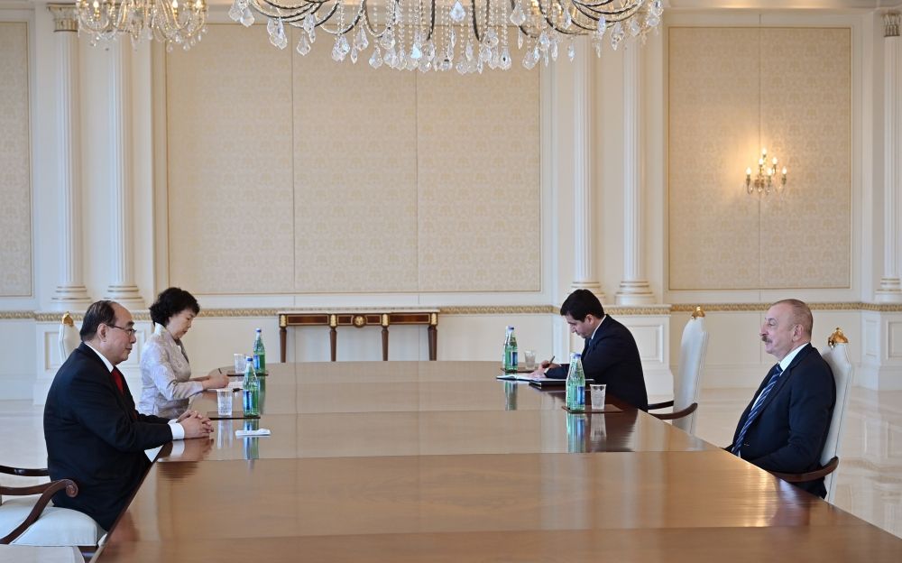 President Ilham Aliyev receives Chinese Government's Special Representative for European Affairs [UPDATE]