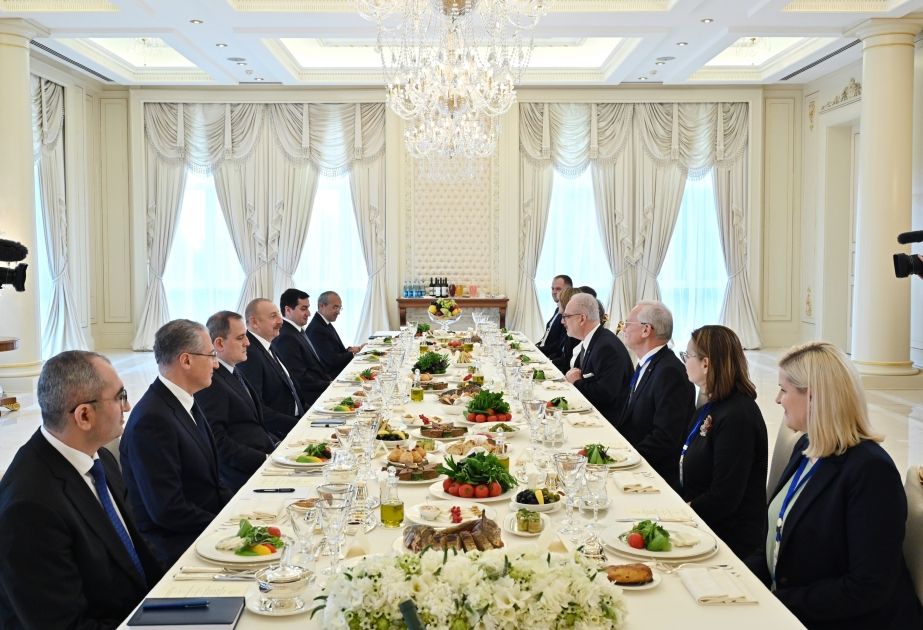 Presidents of Azerbaijan and Latvia held expanded meeting during official lunch [VIDEO]