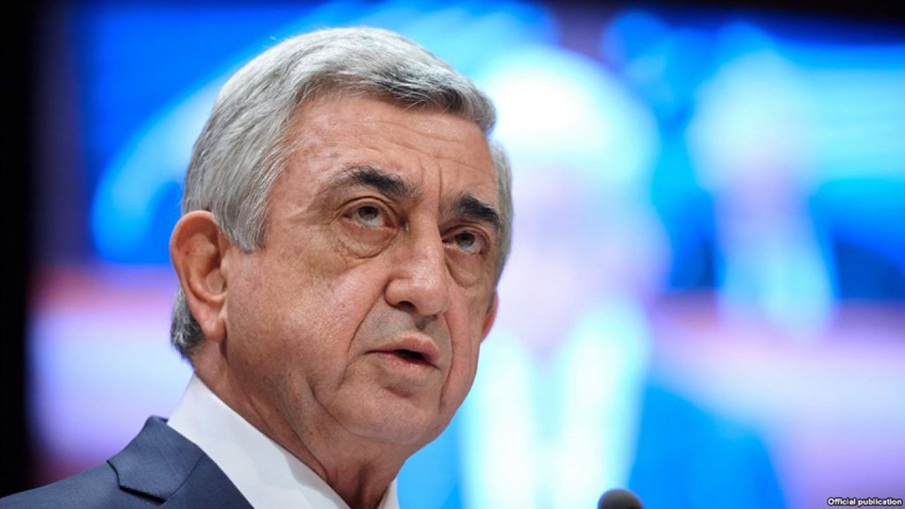 Armenian army rolls into ravine: ex-president complains of shortage of military-technical support