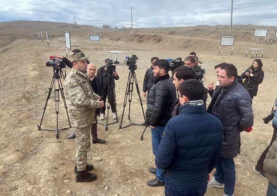 Media reps visit servicemen stationed in Azerbaijan's liberated lands [PHOTO] - Gallery Image