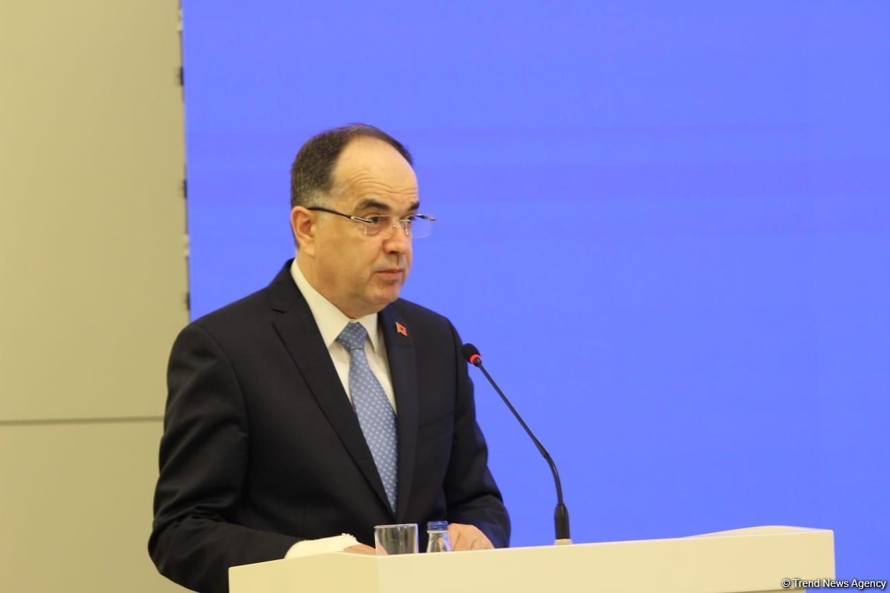 Albanian President: Heydar Aliyev was outstanding personality globally