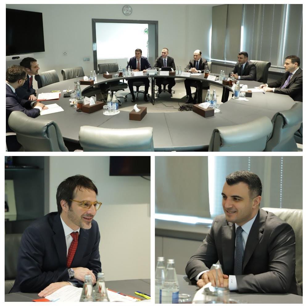 Azerbaijan's chief banker meets WB executive director