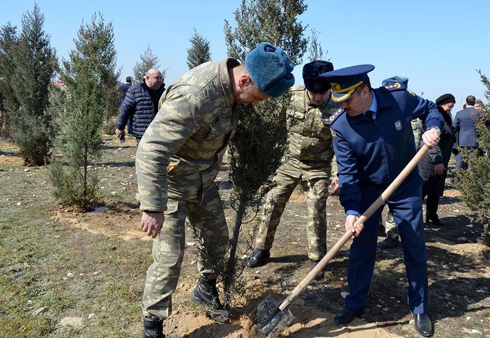 Defense Ministry carries out tree planting campaign in military units [PHOTO]
 - Gallery Image