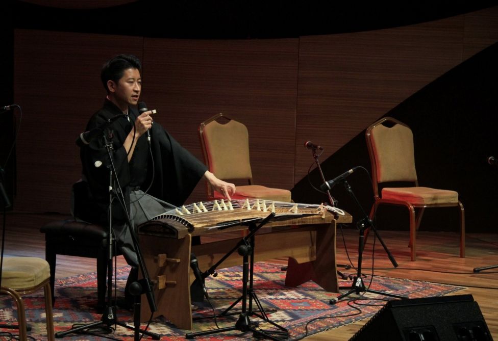 Japanese koto player captivates Baku audience [PHOTOS]