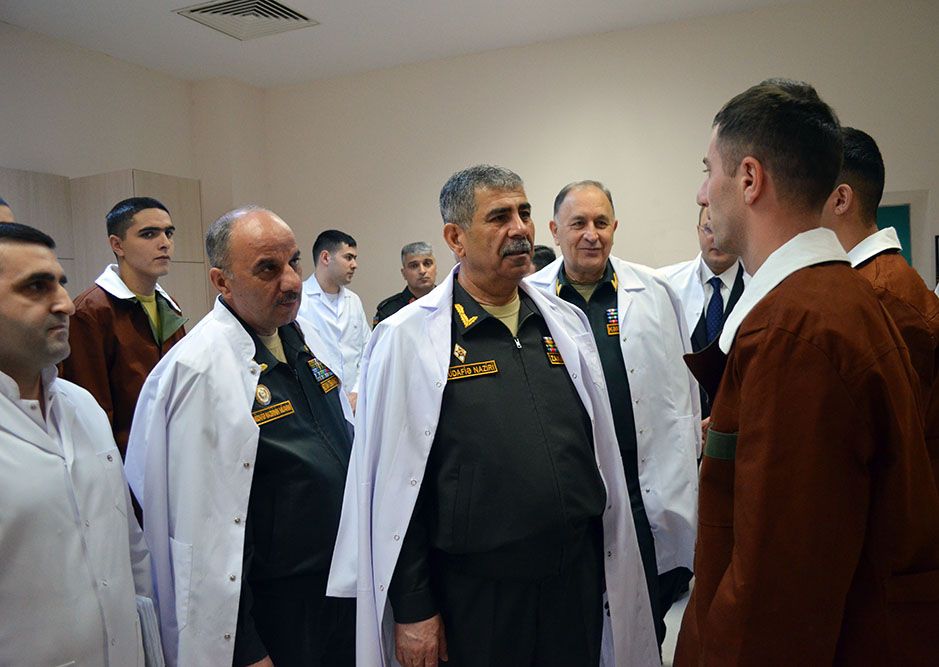 Azerbaijani military top brass visits hospital on Novruz holiday  [PHOTOS/VIDEO]