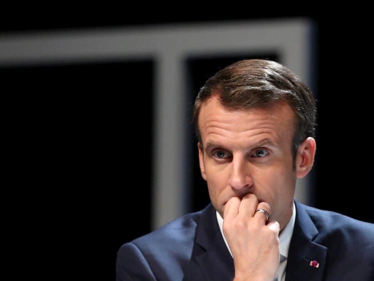 Macron's rating falls below 30 percent