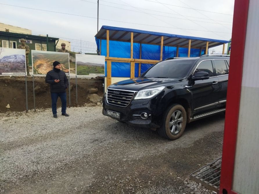 Russian peacekeepers' vehicles freely pass on Lachin-Khankendi road [PHOTOS]