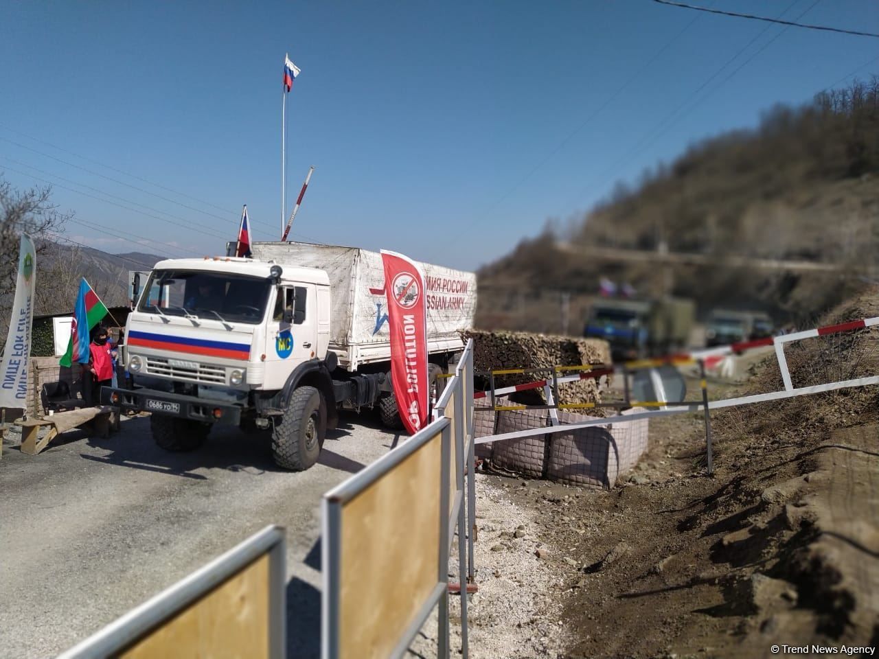 Thirty Russian peacekeepers' vehicles freely pass on Lachin-Khankendi road [PHOTOS]