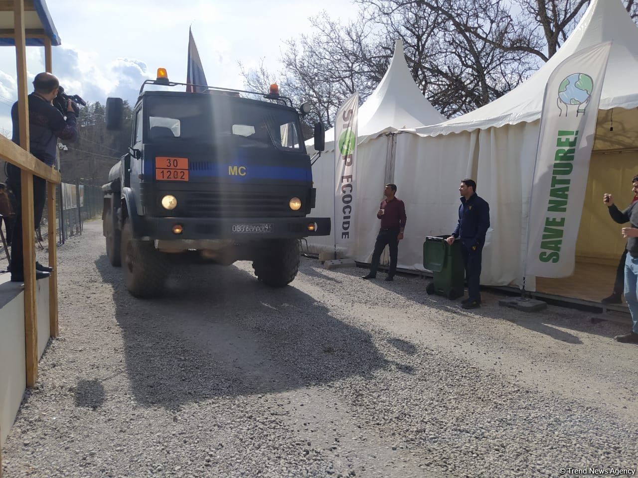 Nineteen Russian peacekeepers' vehicles freely pass on Lachin-Khankendi road [PHOTOS]