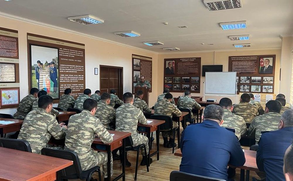 Defense Ministry holds contest to determine best group leader for classes on socio-political training [PHOTOS] - Gallery Image