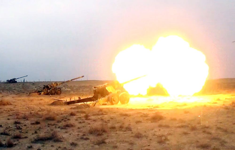 Azerbaijani army’s artillery units hold drills [VIDEO]