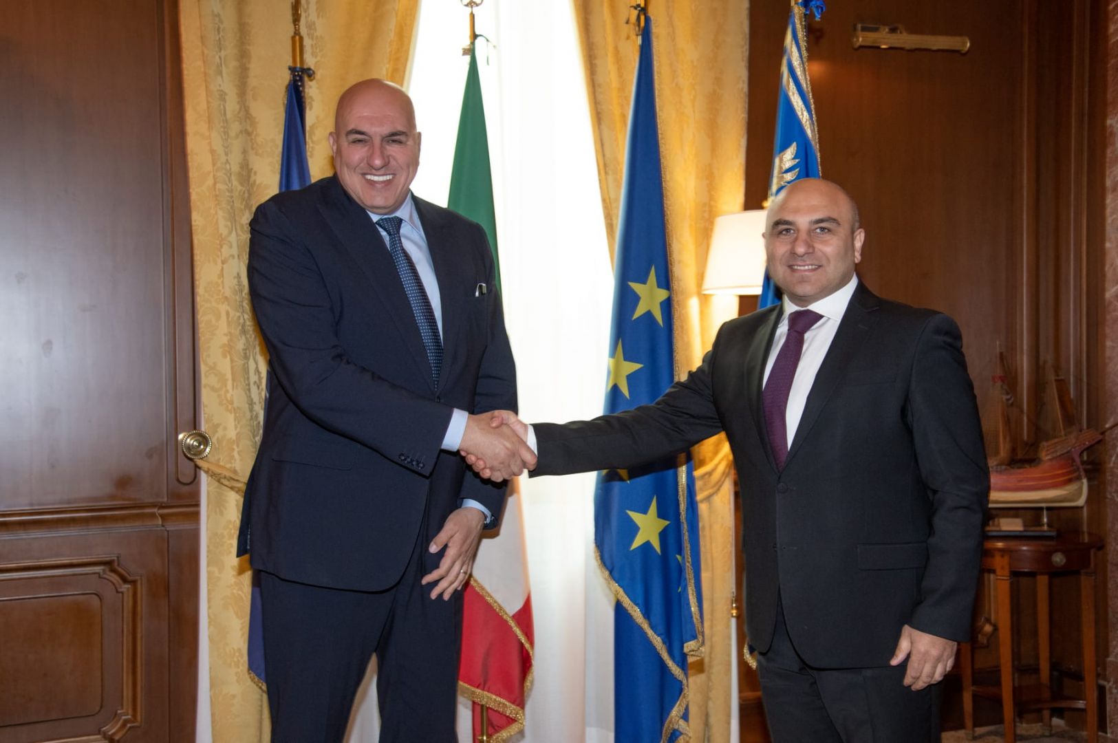 Azerbaiyán e Italia enfrentan problemas de defensa, energía y seguridad