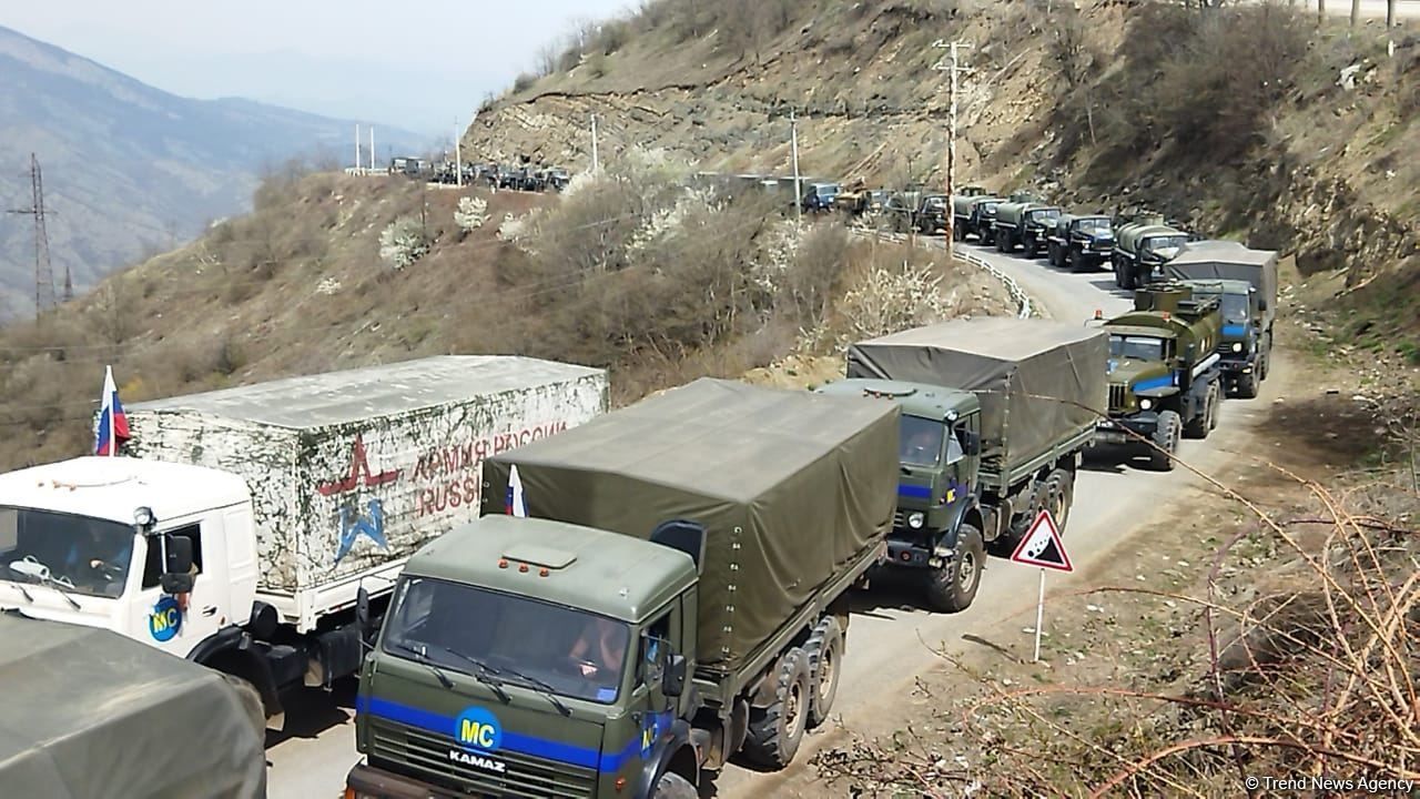 Azerbaijani medics provide aid to Armenian woman on Lachin road amidst peaceful protest [VIDEO]