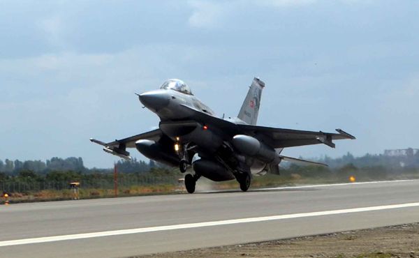 Estonia does not rule out buying F-16s, transferring them to Ukraine