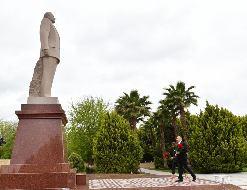 President Ilham Aliyev and First Lady Mehriban Aliyeva visit Salyan district [PHOTOS/VIDEO]