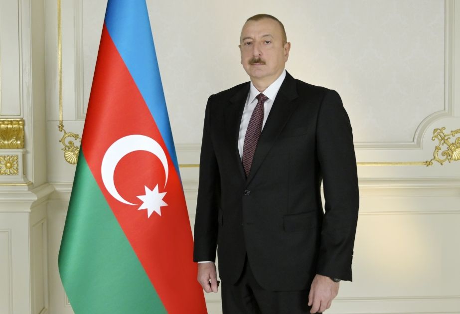 Azerbaijani President congratulates Cuban President on his re-election