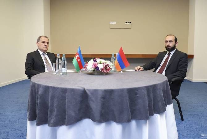 Azerbaijani, Armenian FMs meet in USA
