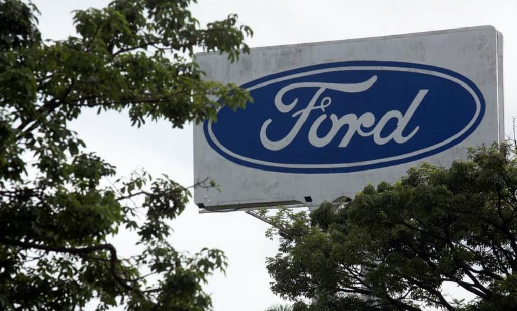 Ford quarterly revenue rises 20 pct