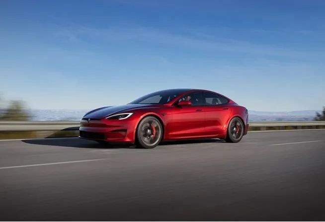 Tesla resumes US orders for Model 3 long-range version at lower price