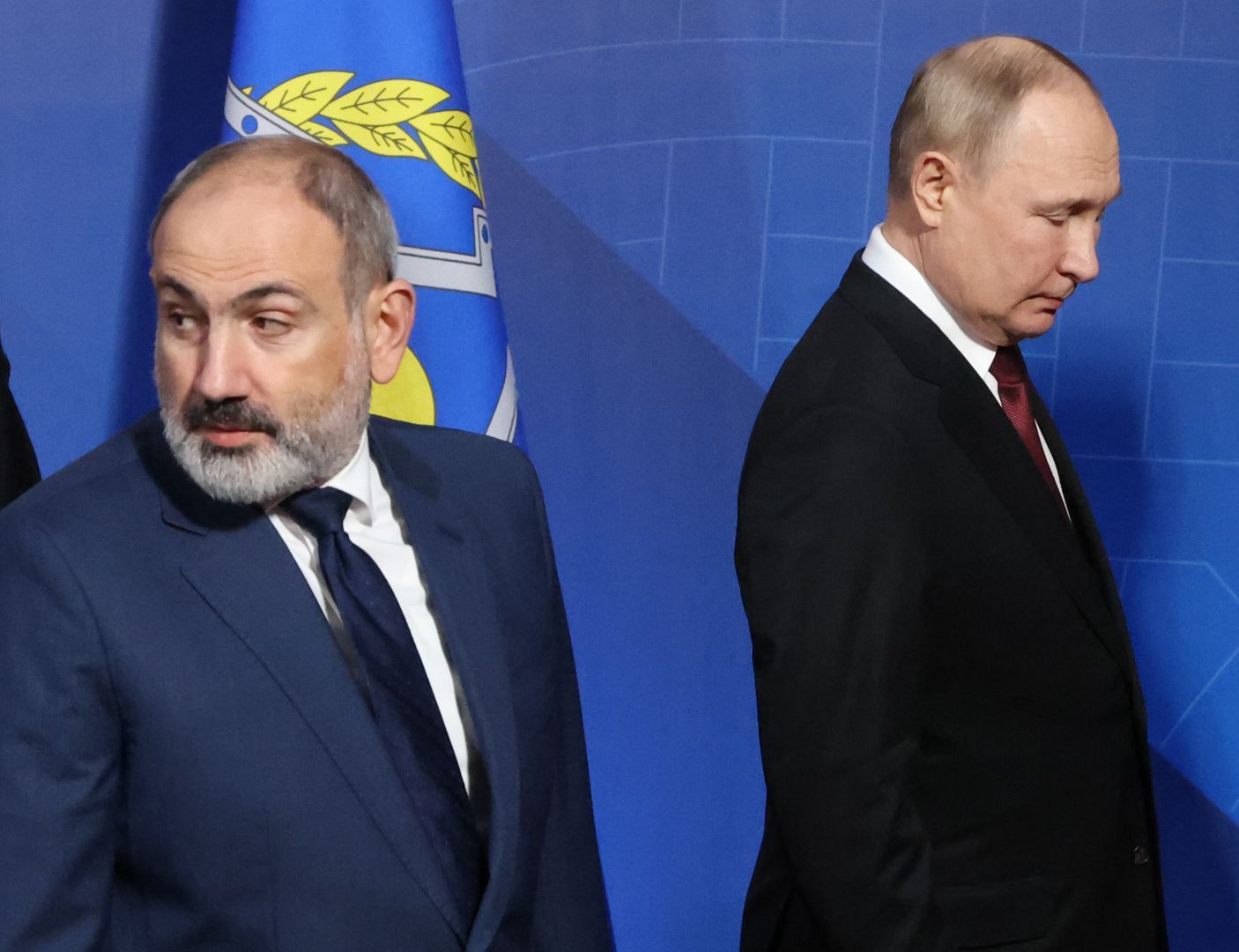 Armenia's knotty diplomacy: what made Pashinyan rush to Moscow?