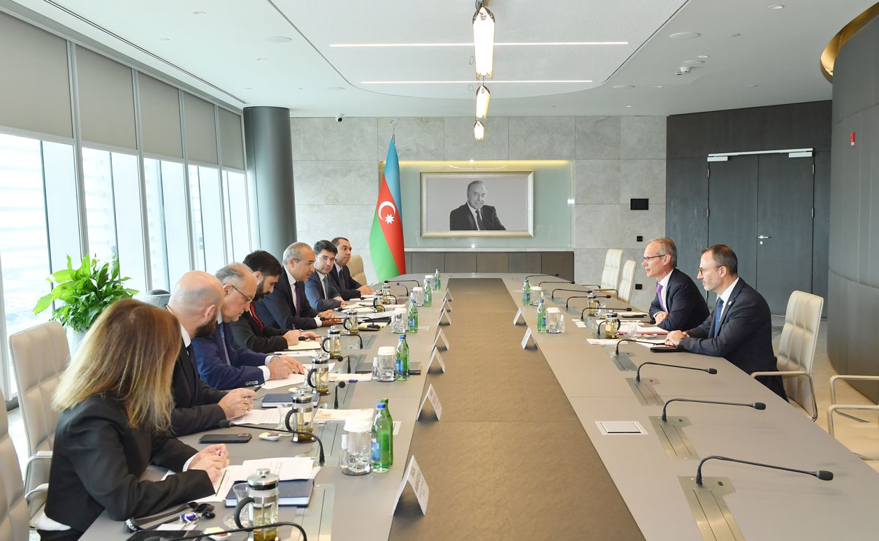 SOCAR & Total Energy discuss coop in renewable energy production