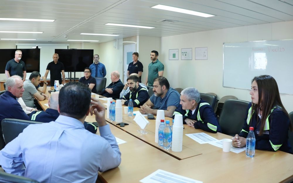 SOFAZ and SOCAR delegations visit Heydar Aliyev drilling rig - Gallery Image