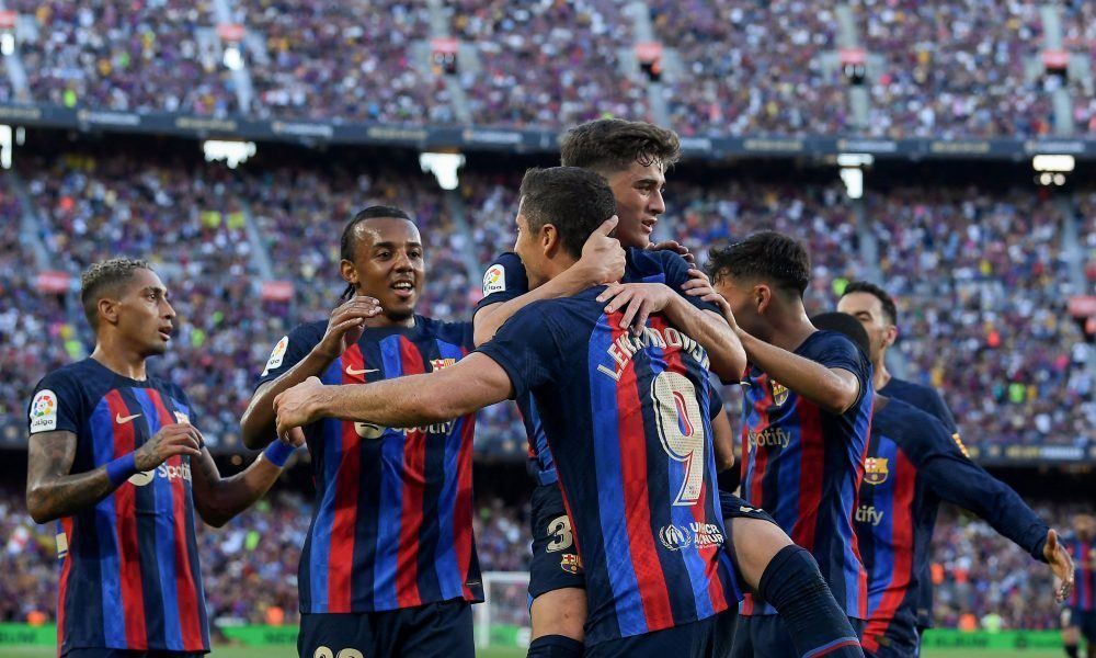 Barcelona secure La Liga title with 4 games left