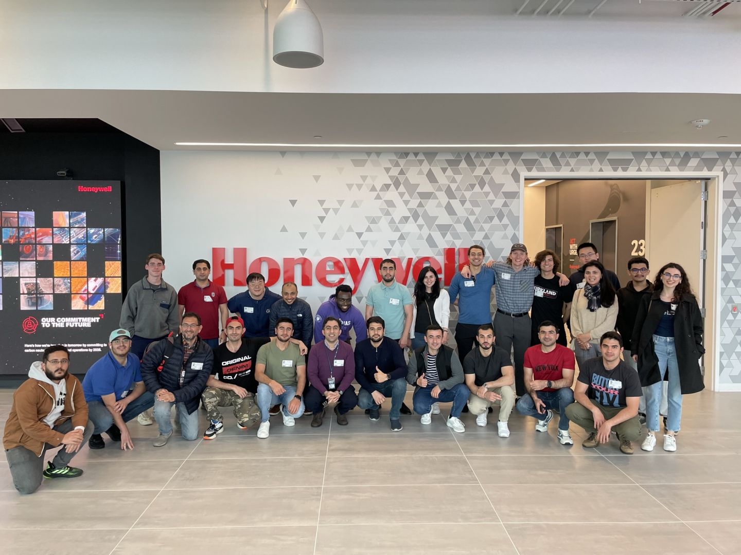 Electrical and Power Engineering students visit Honeywell and Duke Energy in Washington DC [PHOTOS]