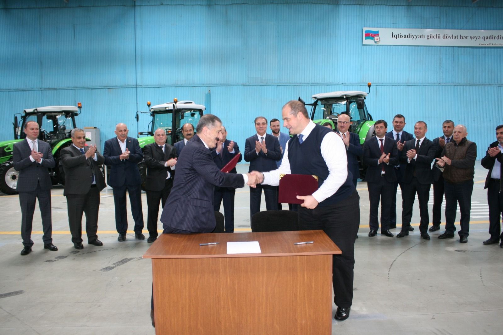 Azerbaijan, Italy to produce tractors