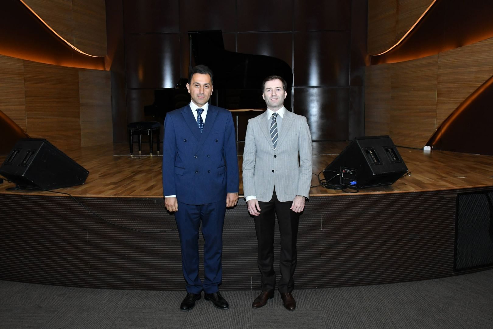 Newly appointed director of Mugham Center introduced to his team [PHOTOS]