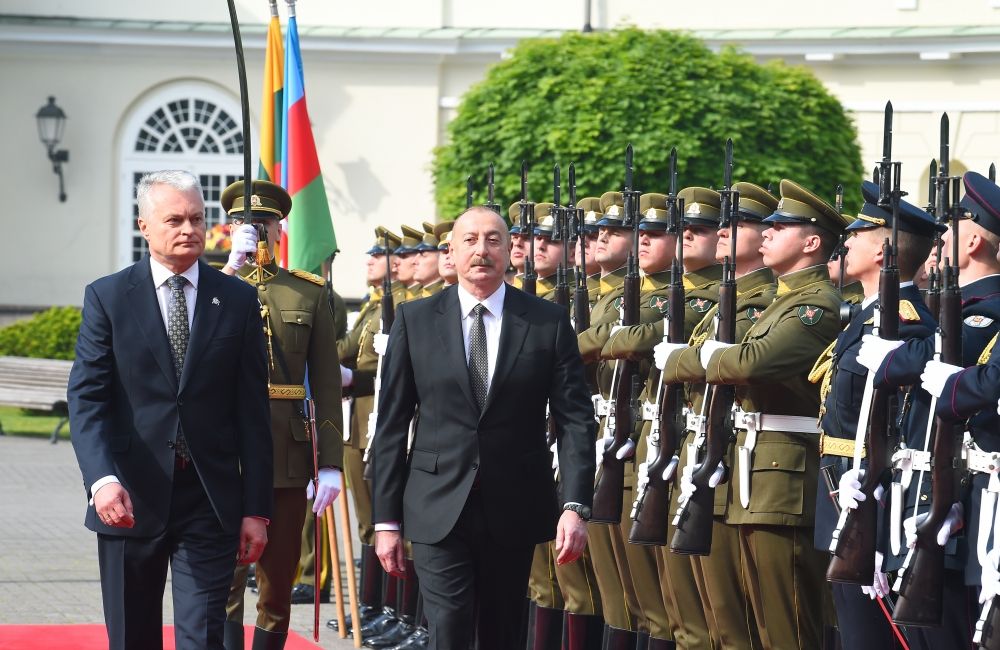 Official welcome ceremony held for Azerbaijani President in Vilnius [PHOTOS/VIDEO] - Gallery Image