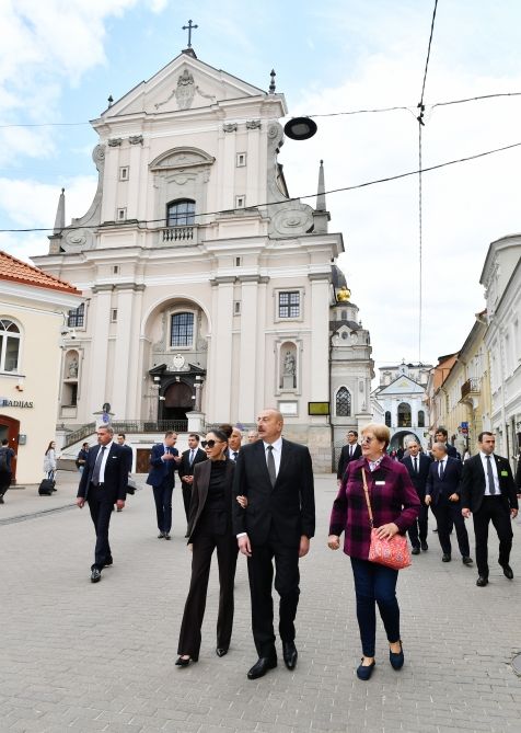Azerbaijani President and First Lady tour Vilnius Old Town [PHOTOS/VIDEO] - Gallery Image