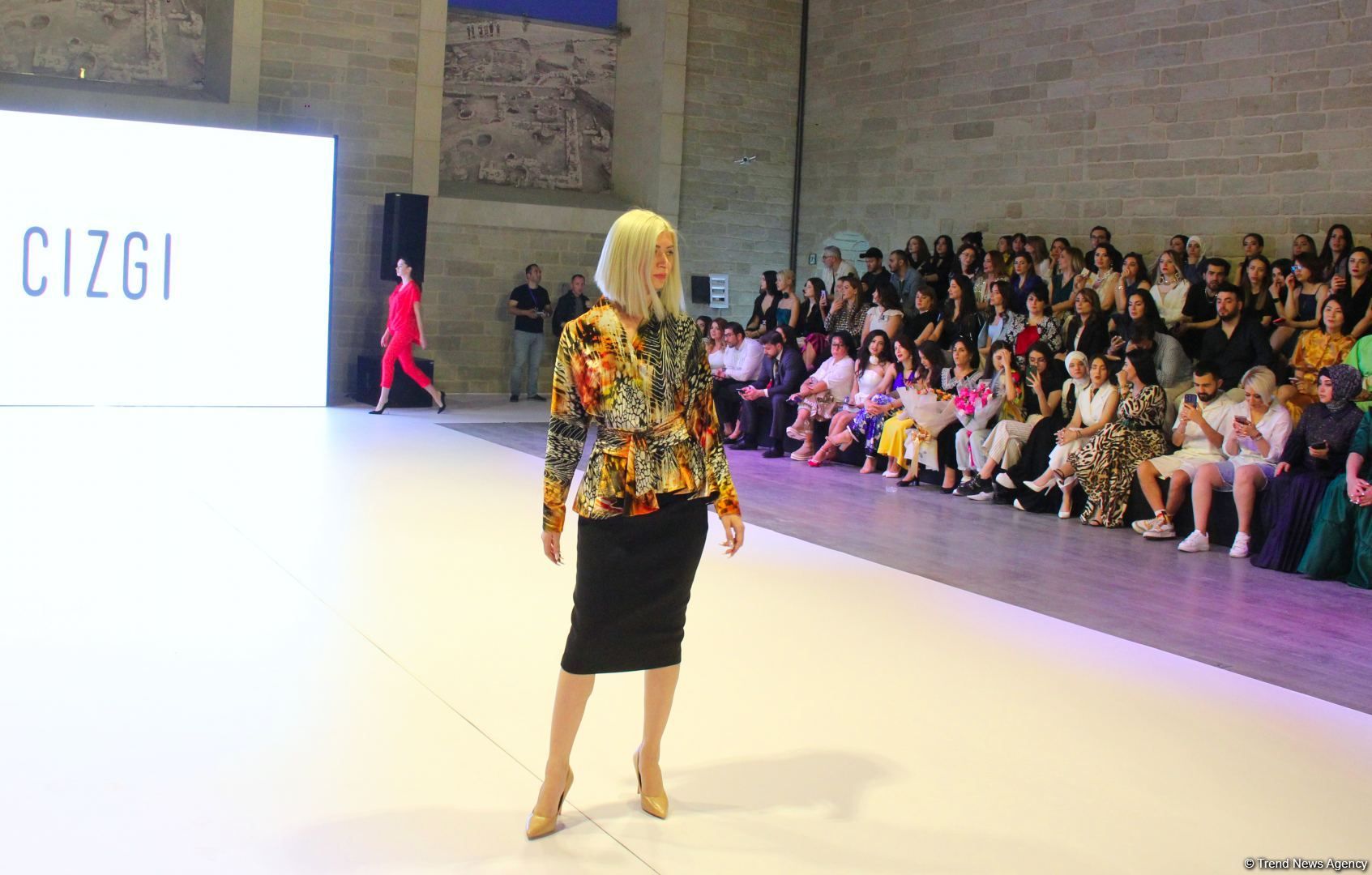 Gulnara Khalilova presents her collection at opening of Azerbaijan Fashion Week 2023 [PHOTOS] - Gallery Image