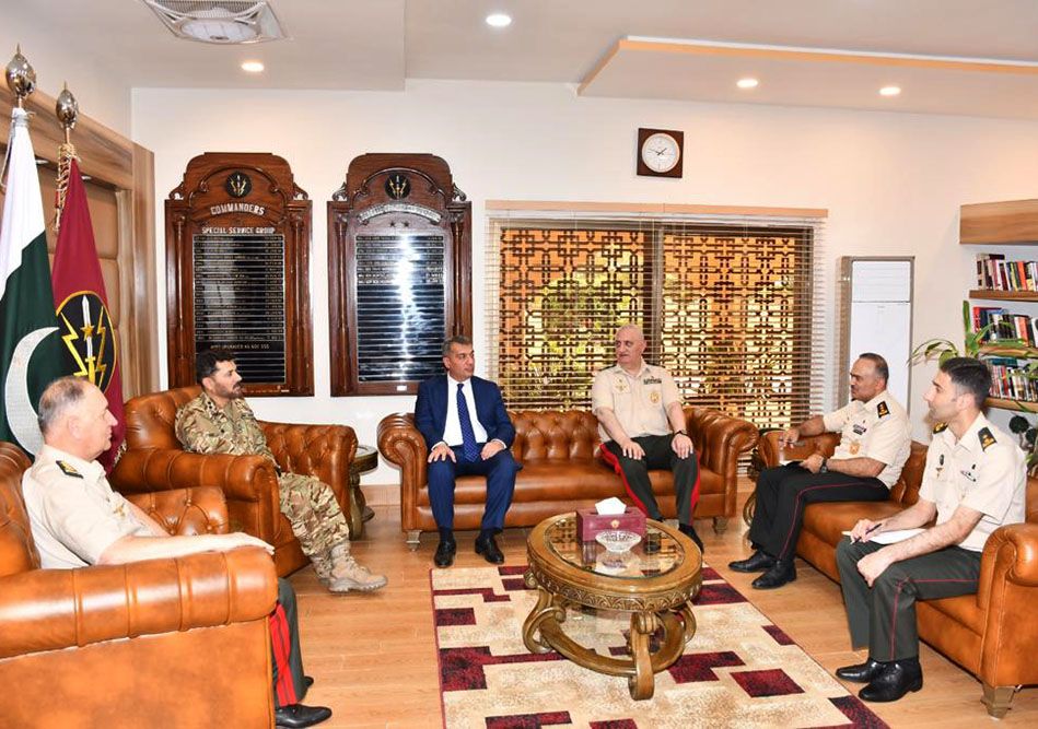 Chief of General Staff of Azerbaijan Army visits  Pakistan Special Service Group division [PHOTOS]