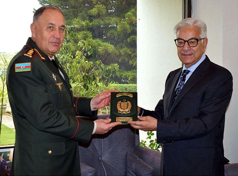 Azerbaijan Army's Chief of General Staff meets Pakistani Federal Minister for Defence - Gallery Image