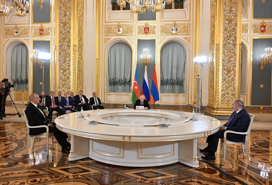 Trilateral Summit of Azerbaijani, Russian and Armenian leaders held in Moscow [VIDEO]