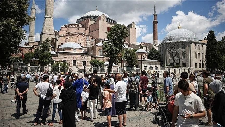 Türkiye hosts 9.5M foreign tourists in 4 months