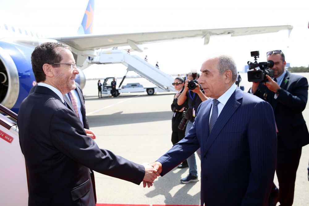 Israeli President Isaac Herzog arrives in Azerbaijan for official visit [PHOTOS] - Gallery Image