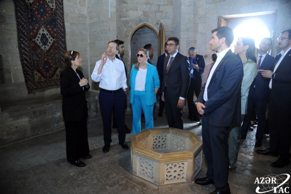 Israeli President and First Lady visit Icherisheher [PHOTOS] - Gallery Image