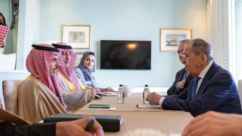 Saudi FM renews support for political solution to Ukraine war in meeting with Lavrov
